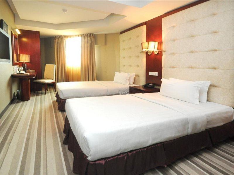 Celyn City Hotel Kota Kinabalu Buitenkant foto