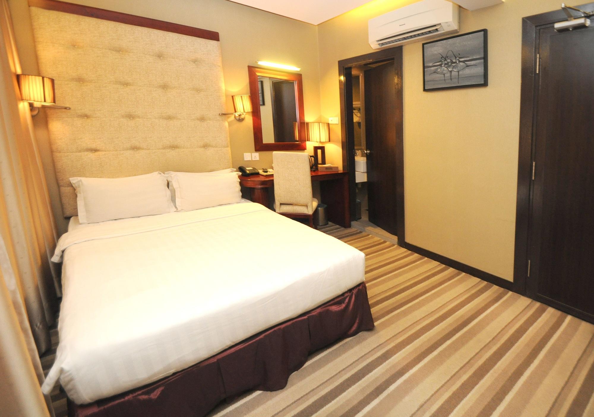 Celyn City Hotel Kota Kinabalu Buitenkant foto