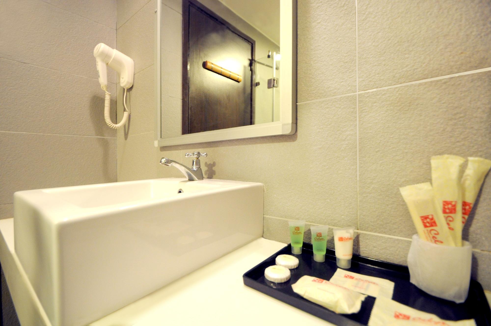 Celyn City Hotel Kota Kinabalu Buitenkant foto
