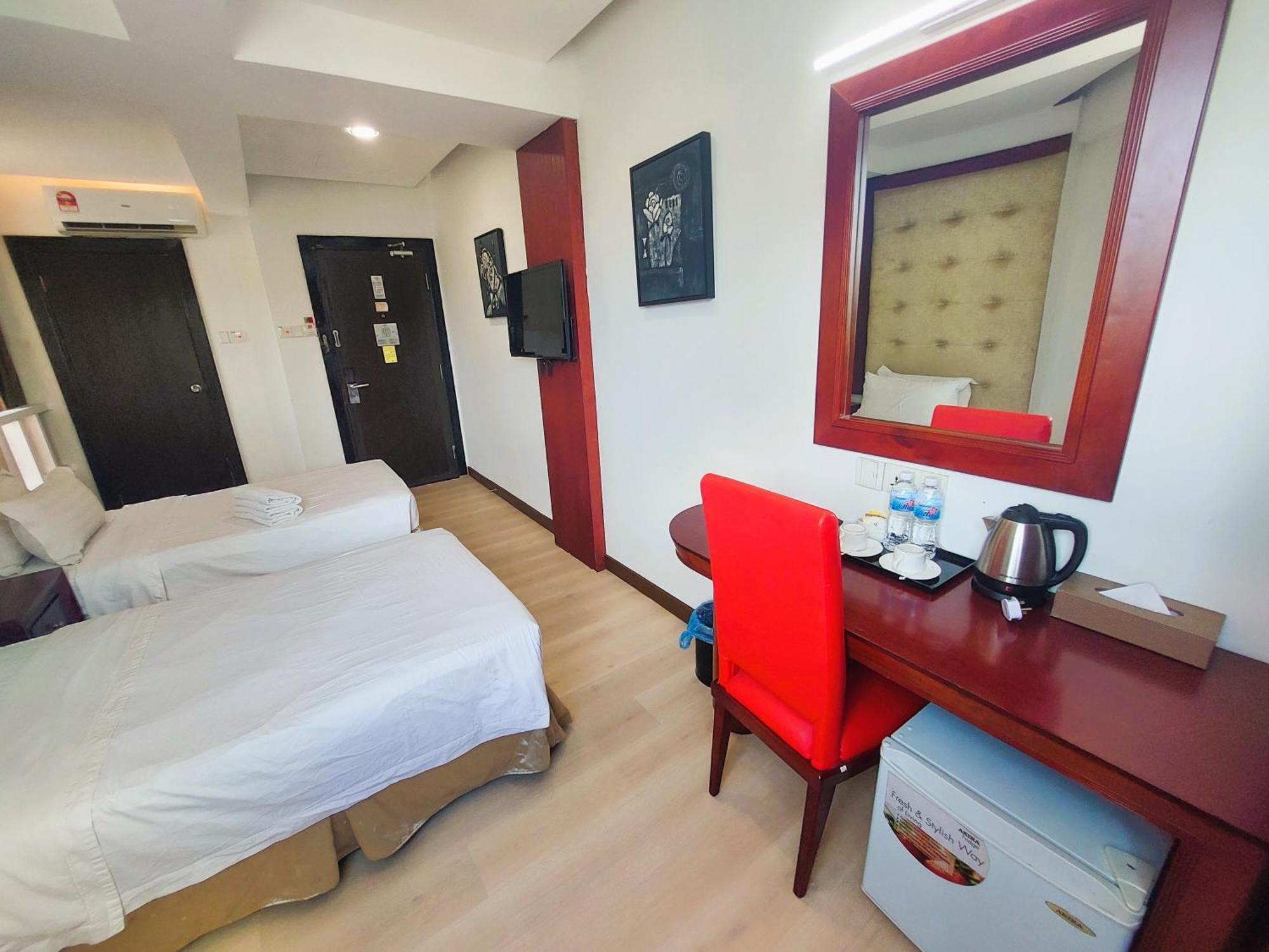 Celyn City Hotel Kota Kinabalu Buitenkant foto