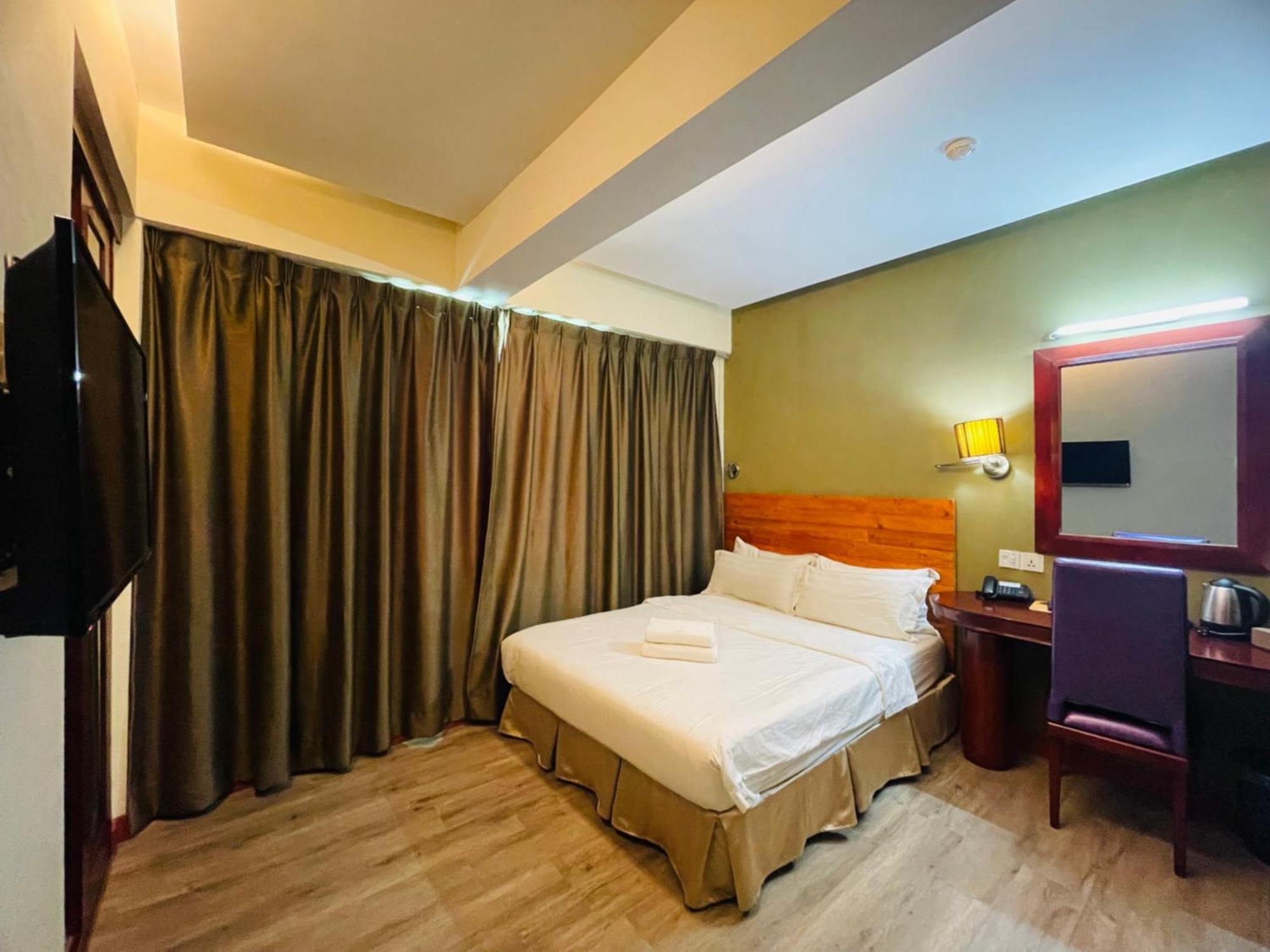 Celyn City Hotel Kota Kinabalu Buitenkant foto