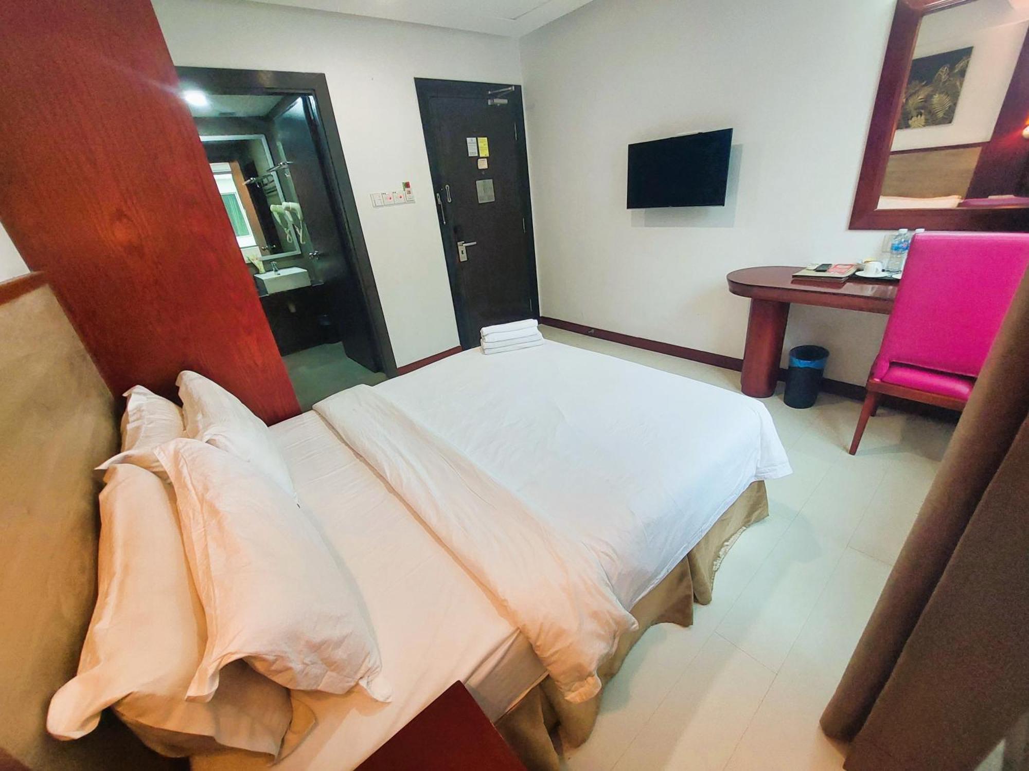Celyn City Hotel Kota Kinabalu Buitenkant foto